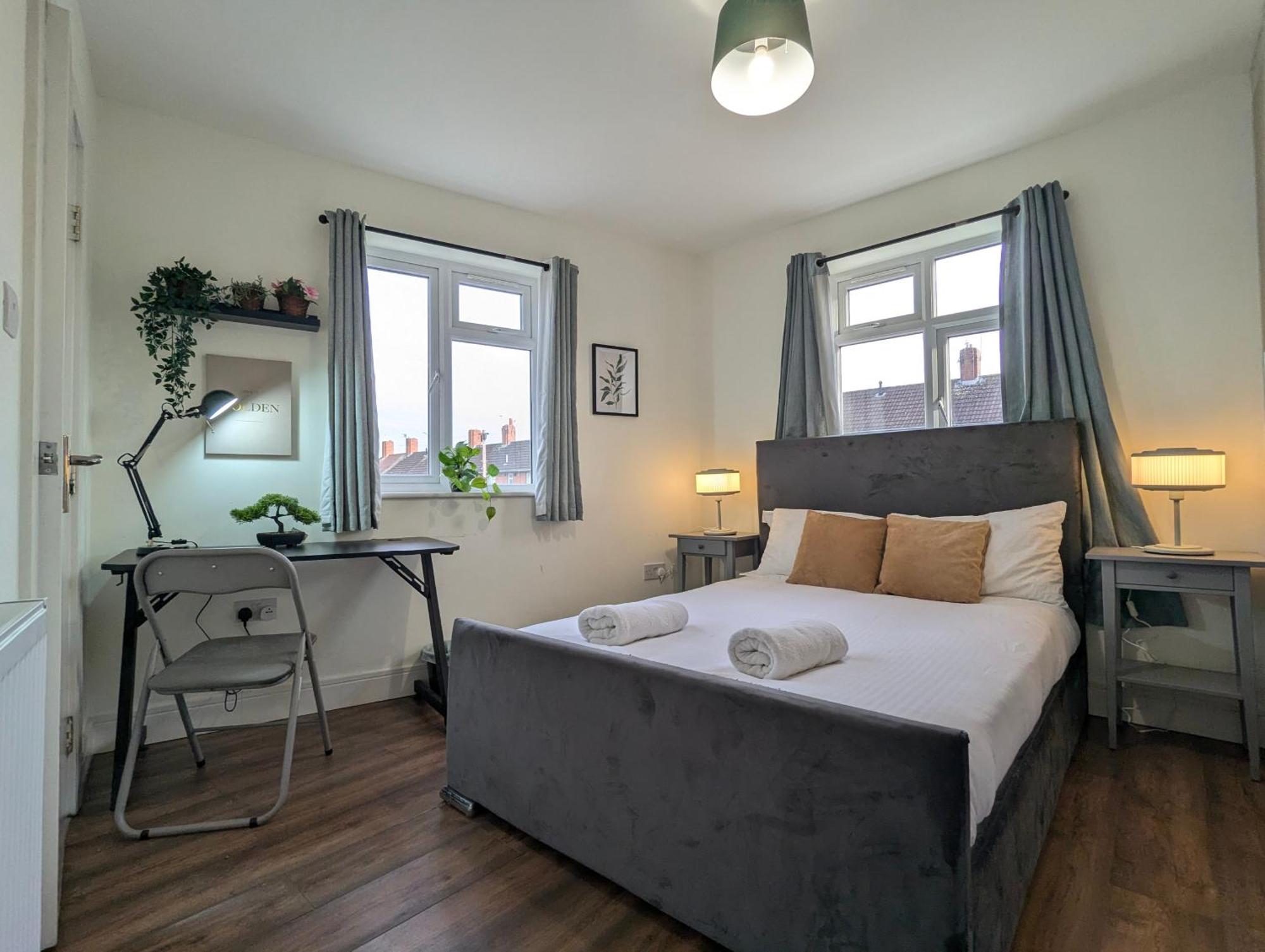 2 Ensuite Bedroom House Near Centre Free Parking York